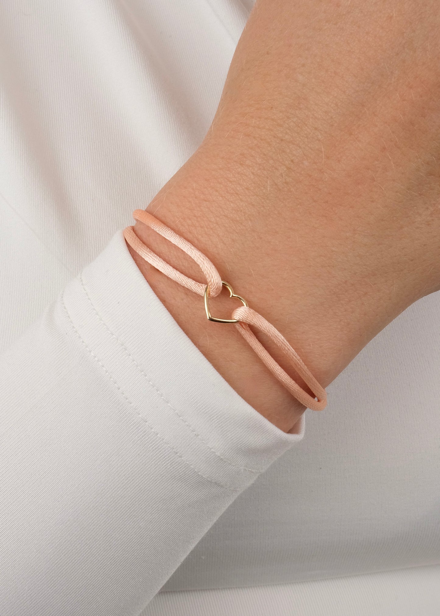 Bracelet sur cordon en forme de cœur en or