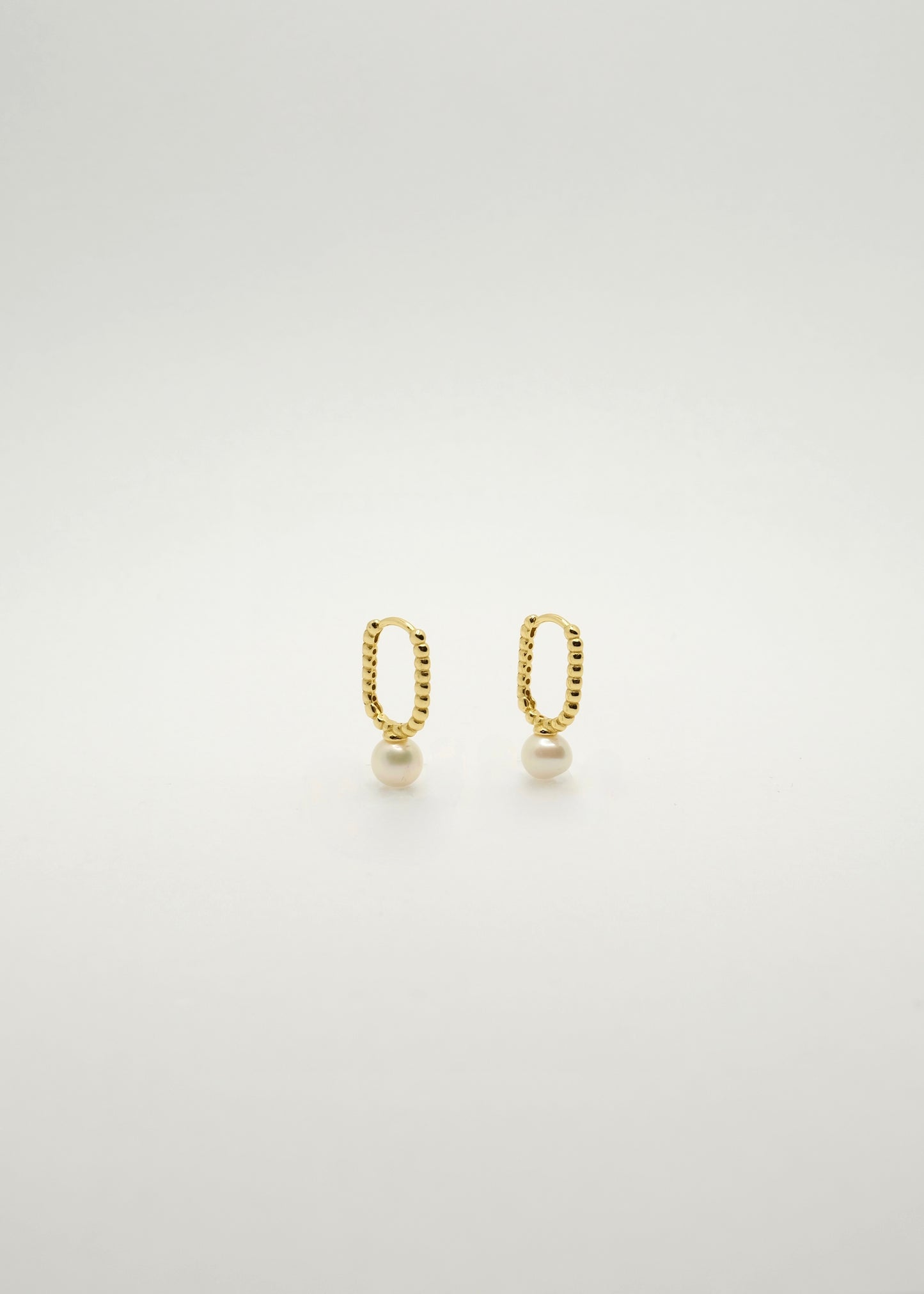 Boucles d'oreilles à clip avec perle synthétique en argent et argent plaqué or