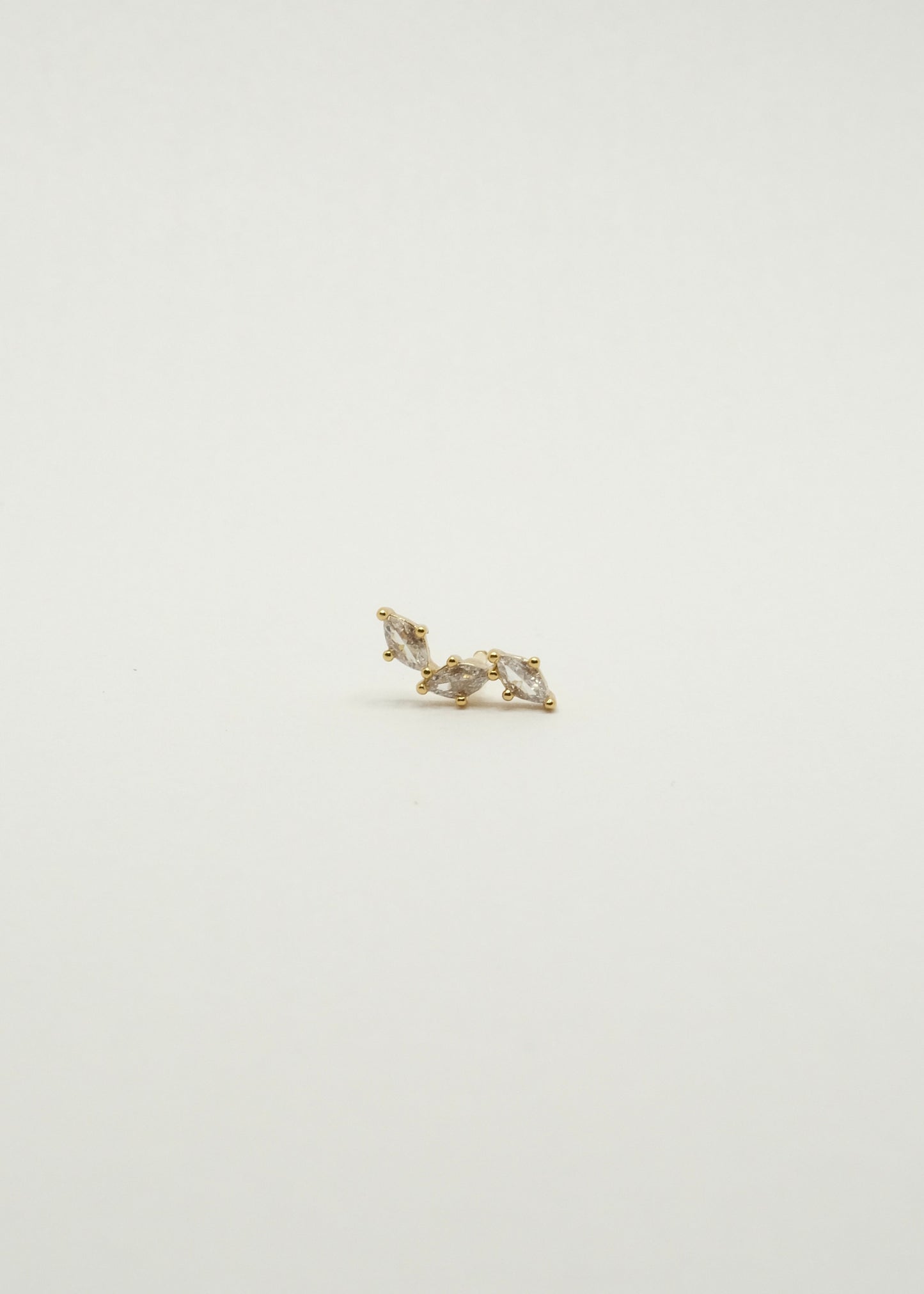 Clou d'oreille en marquise en cuivre et plaqué or