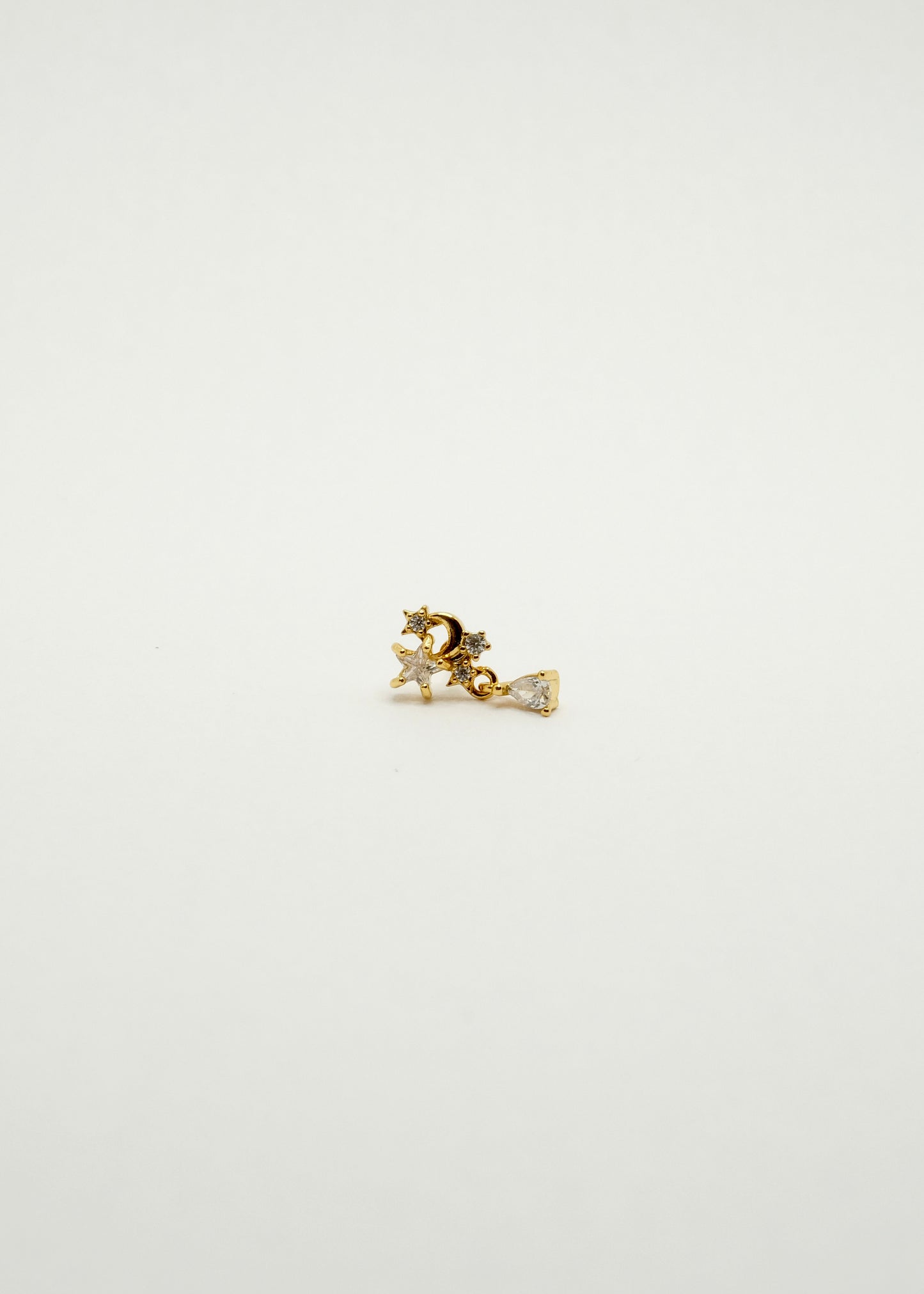 Clou d'oreille en forme de lune et d'étoile en cuivre et plaqué or