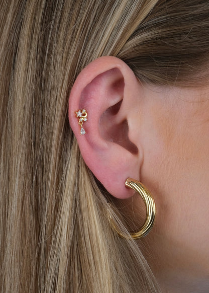 Clou d'oreille en forme de lune et d'étoile en cuivre et plaqué or