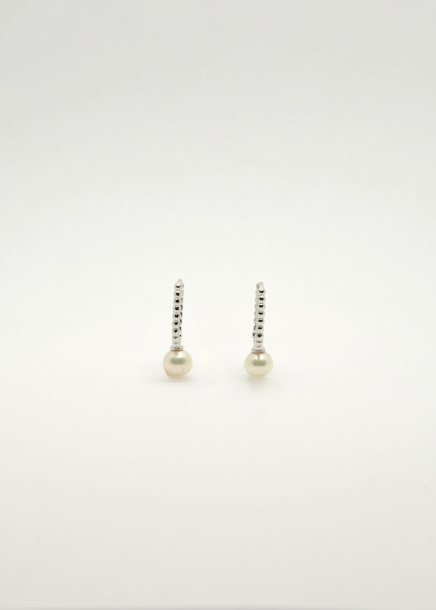 Boucles d'oreilles à clip avec perle synthétique en argent et argent plaqué or