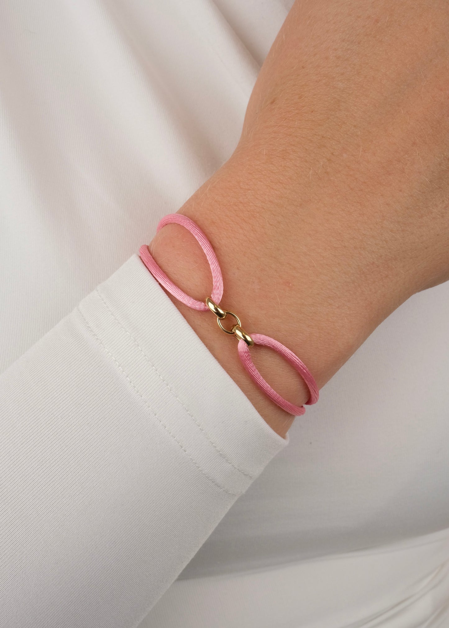 Bracelet sur cordon Maillons ovales en or