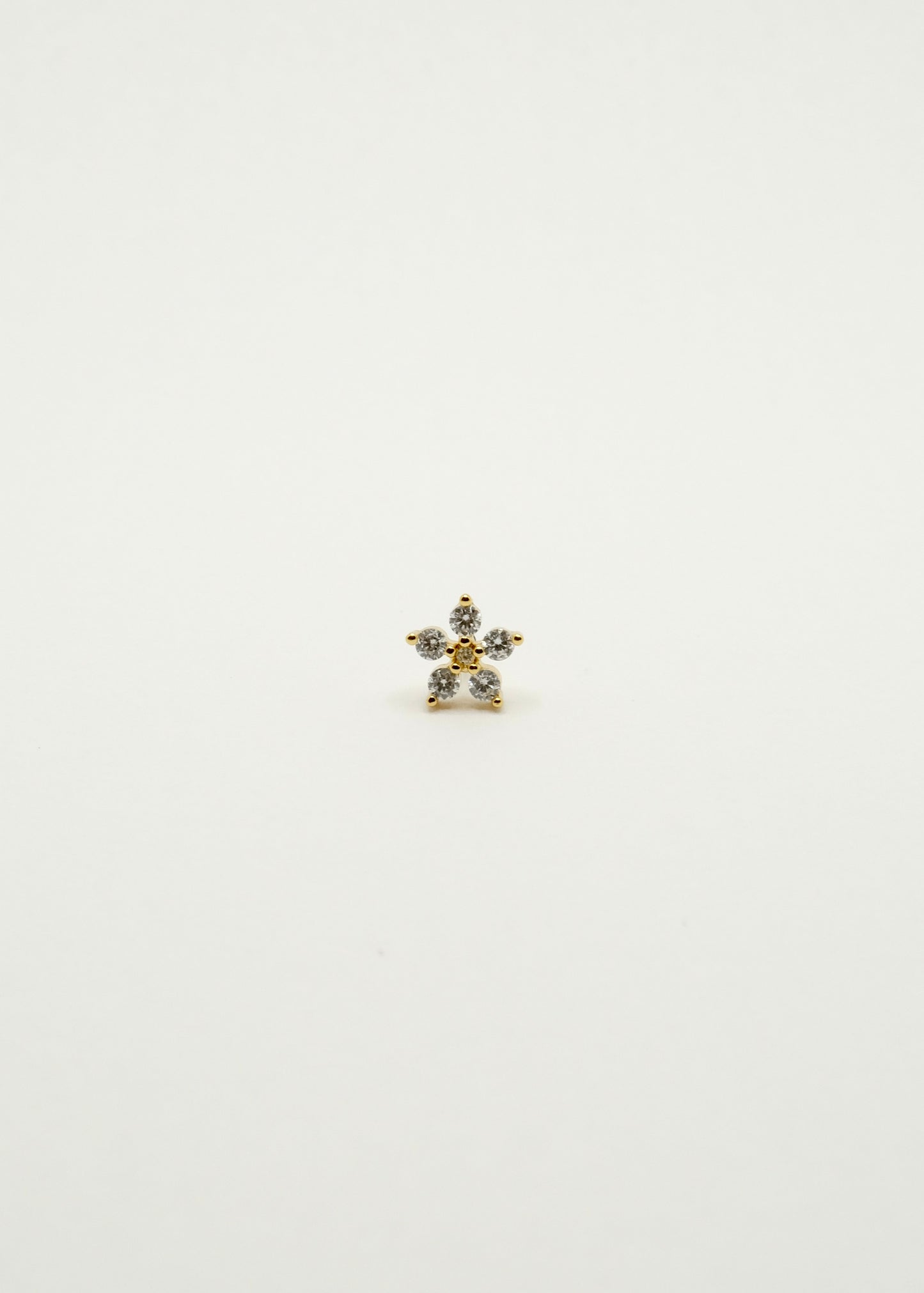 Clou d'oreille en forme de fleur en cuivre et plaqué or