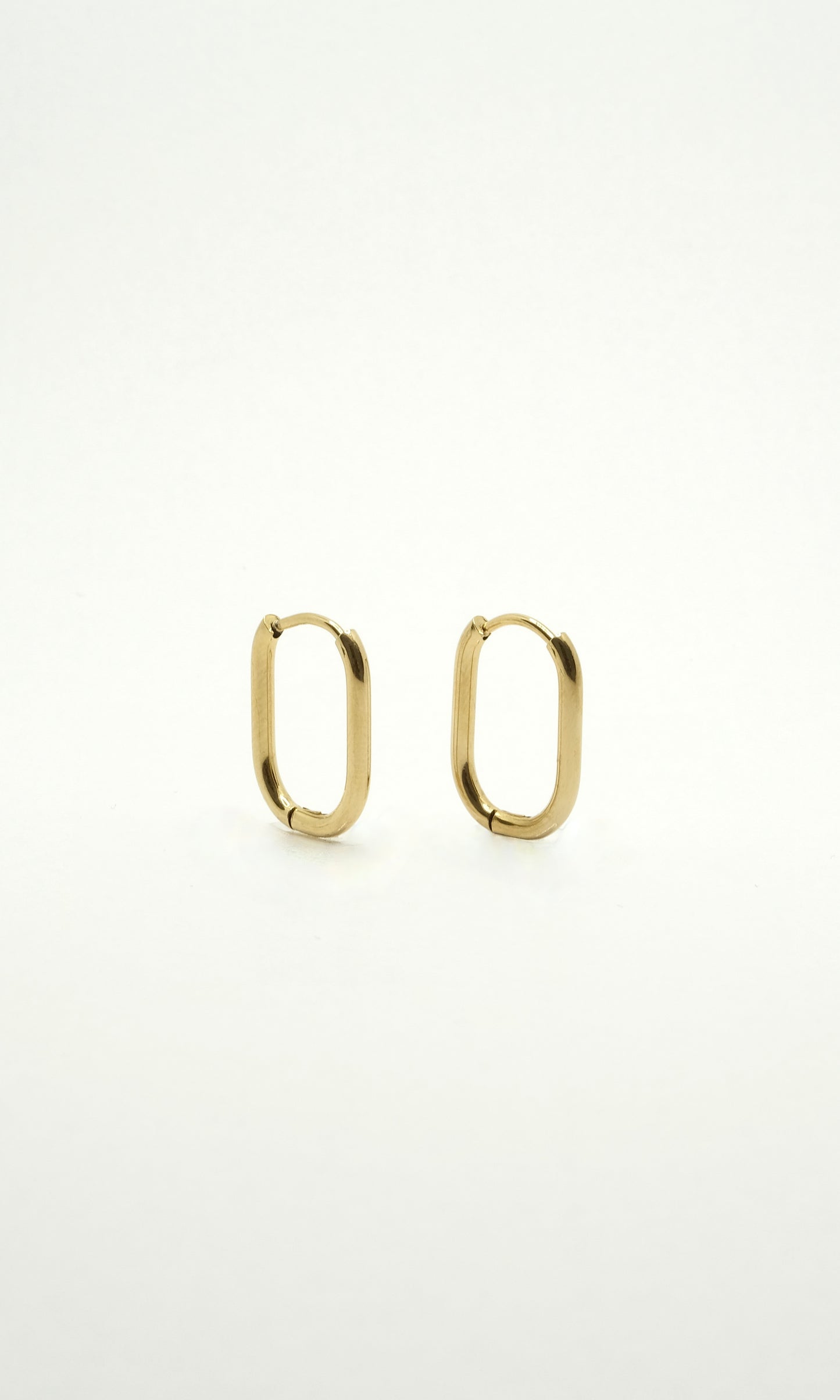 Oval hoops in stainless steel